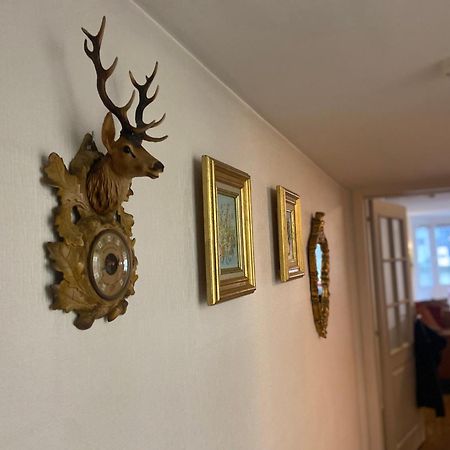 דינאן Vikarti Stay, A Lovely House With Incredible View מראה חיצוני תמונה
