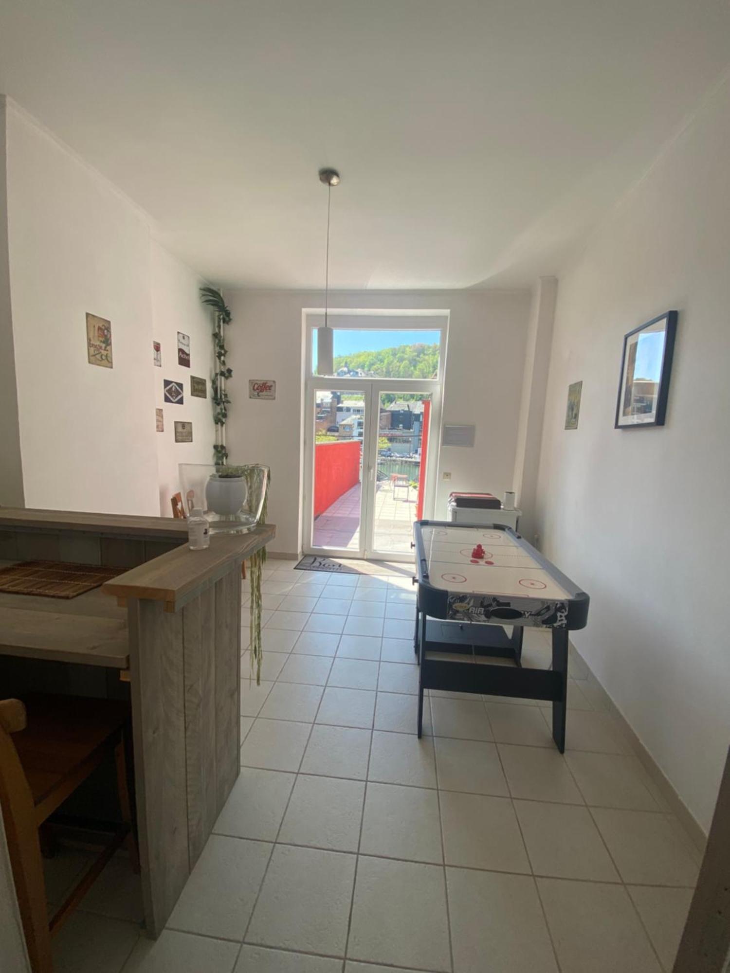 דינאן Vikarti Stay, A Lovely House With Incredible View מראה חיצוני תמונה